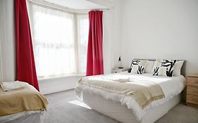 Shirley Guest House